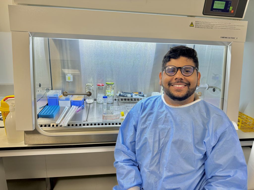 Foto do João Pedro dos Santos Silva, aluno de doutorado do Programa de Pós-Graduação em Clínica Odontológica (área de Prótese Dental)